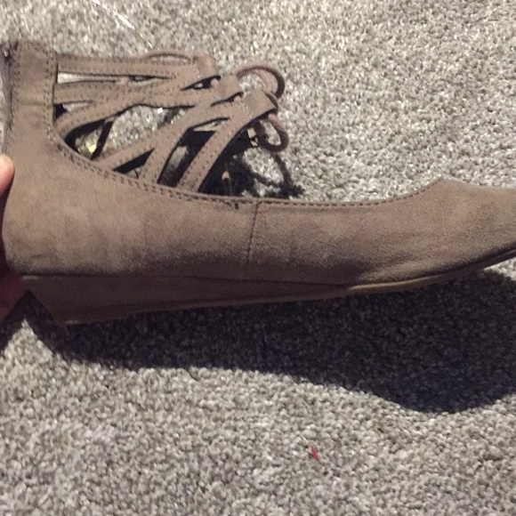 Sandals - Picture 3 of 3